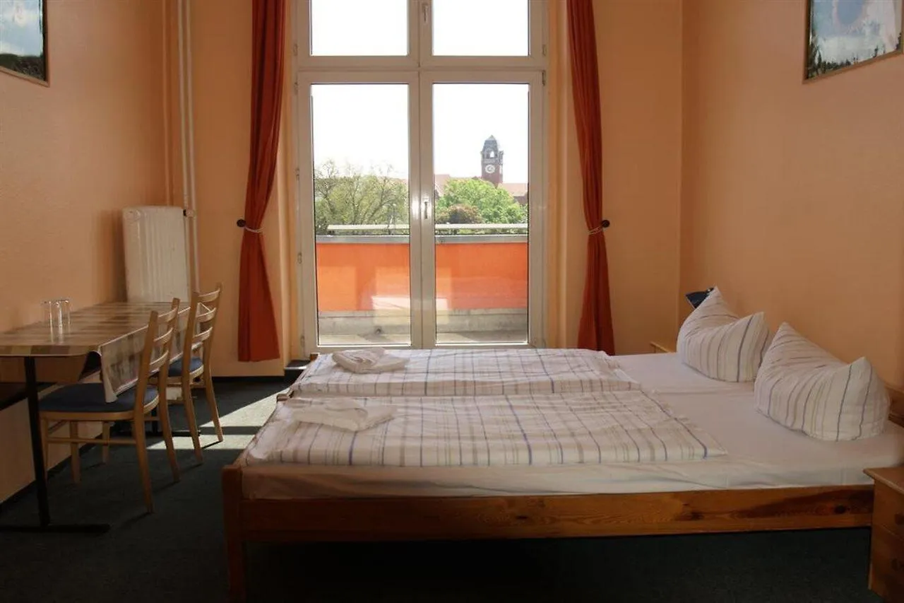 Happy Go Lucky Hotel + Hostel Berlin