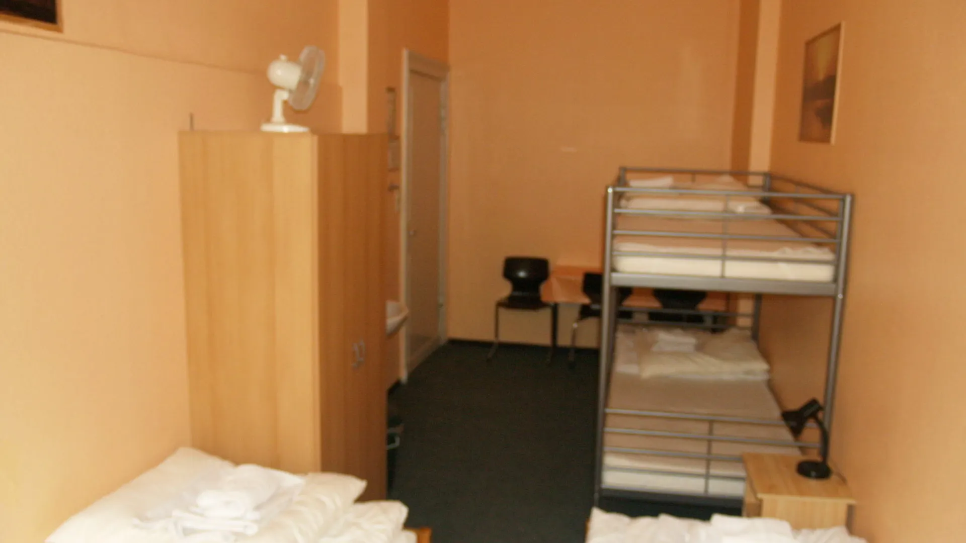 Happy Go Lucky Hotel + Hostel Berlin Almanya