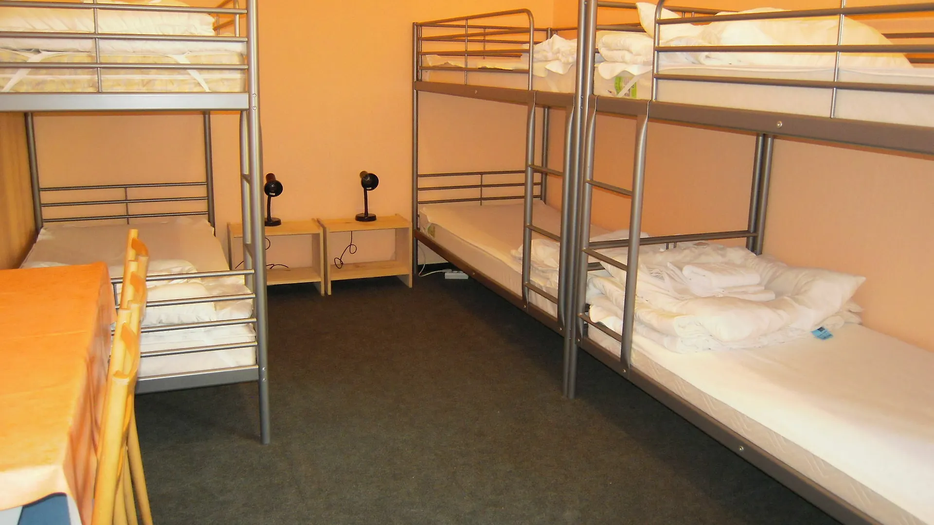 Happy Go Lucky Hotel + Hostel Berlin Almanya