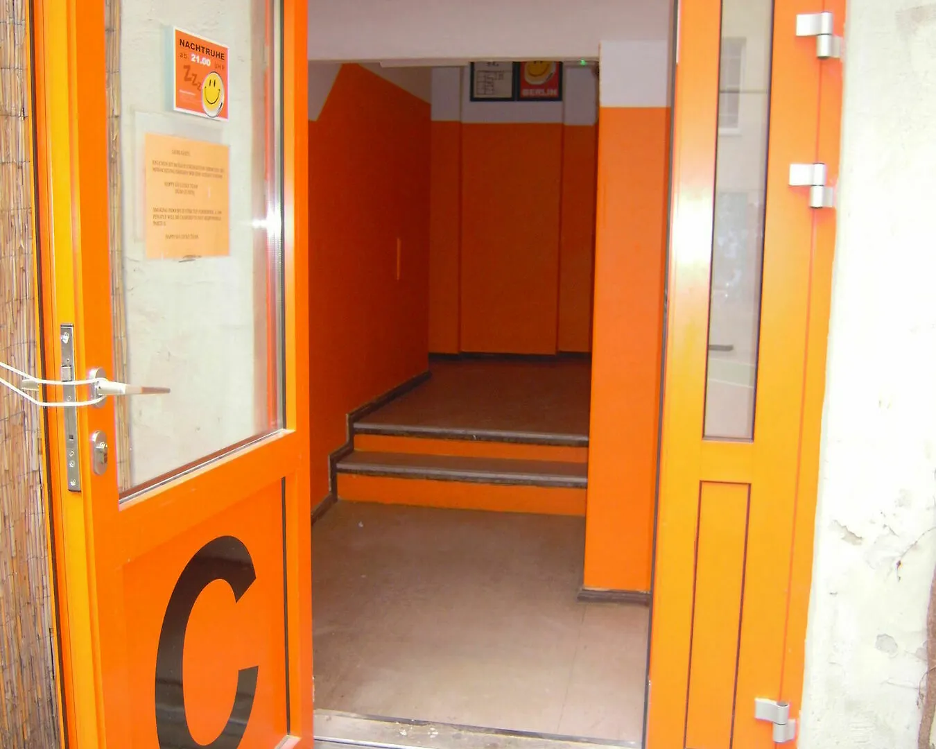 Happy Go Lucky Hotel + Hostel Βερολίνο