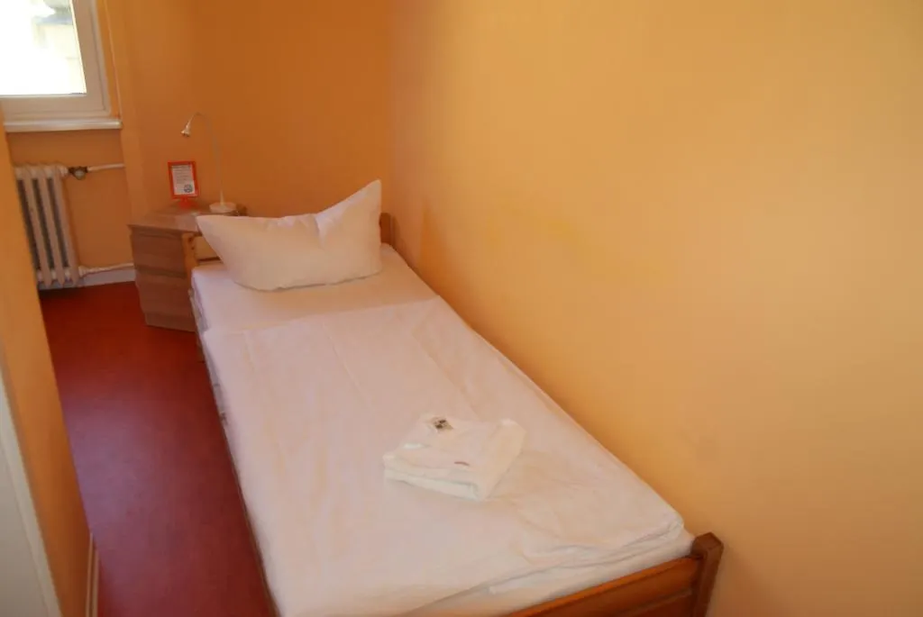 Happy Go Lucky Hotel + Hostel Berlino
